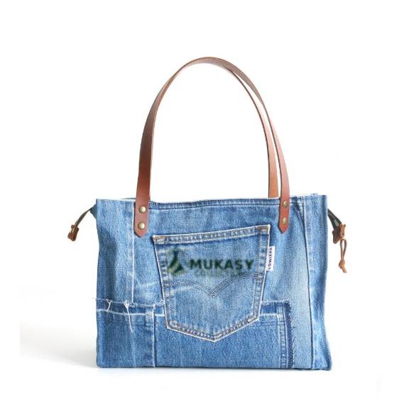 Fast Fashion vs. Conscious Fashion: The Real Cost That No One Talks About